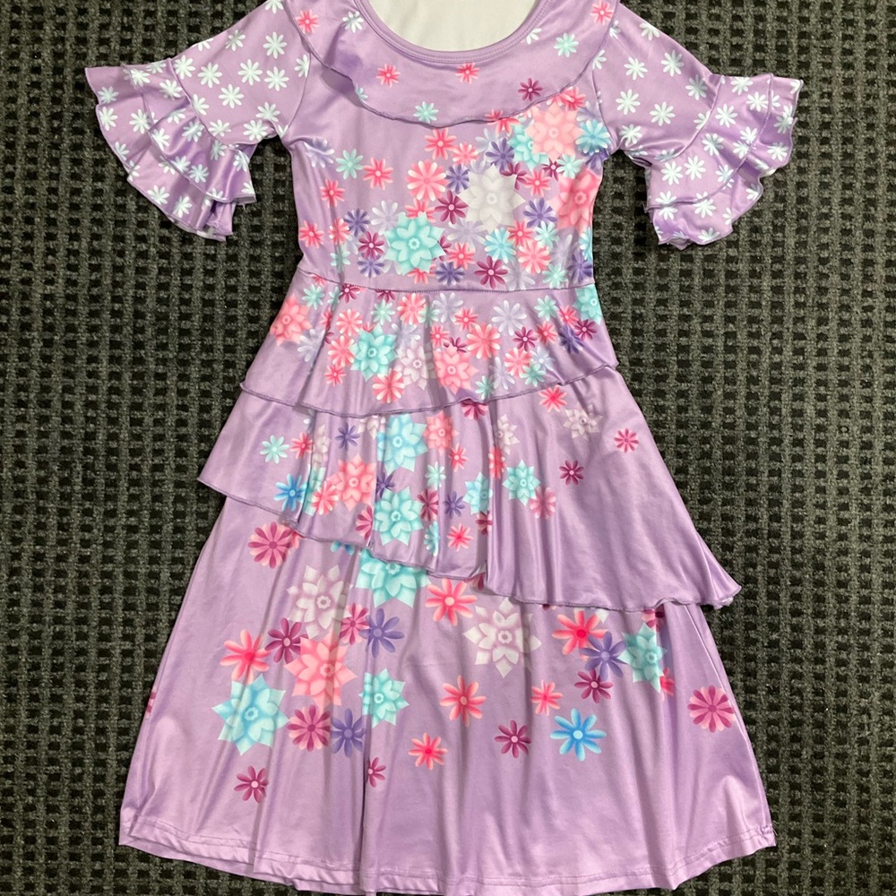 Disney Encanto Isabela purple pink flower dress costume 130 7/8